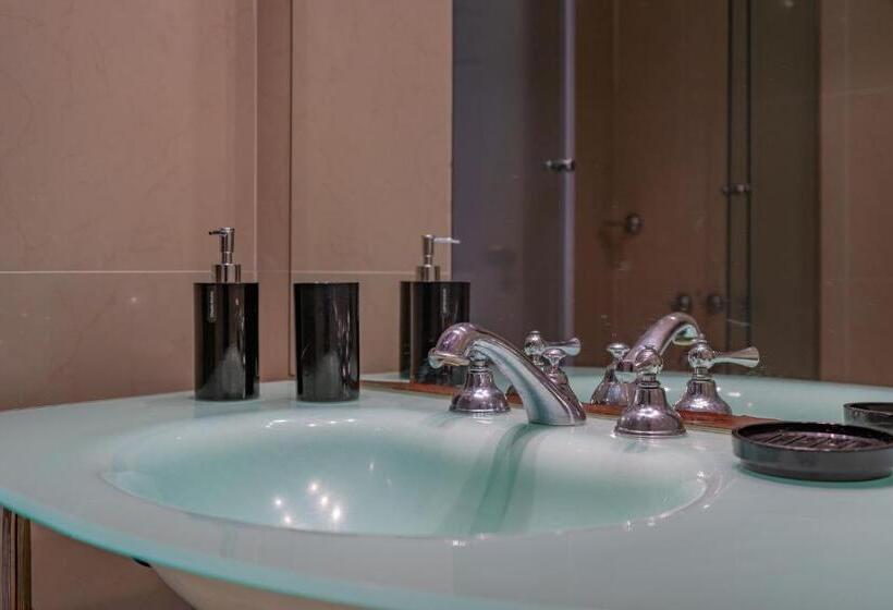 Departamento Varese Güemes Alta Gama Luxury 4/5 Pax Vista Mar