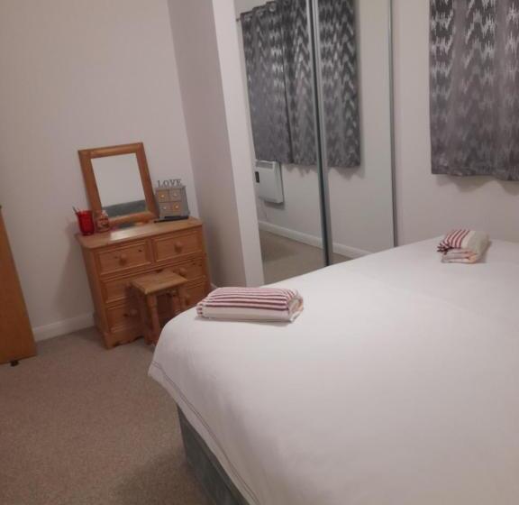 Glastonbury Town Center Entire Apartment