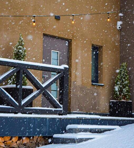 Hotel котеджі грань