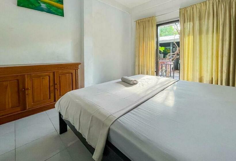 ホテル 711 Gili Trawangan Mitra Reddoorz