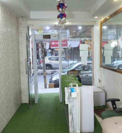 Fabhotel Aman Inn Near Igi Airport New Delhi