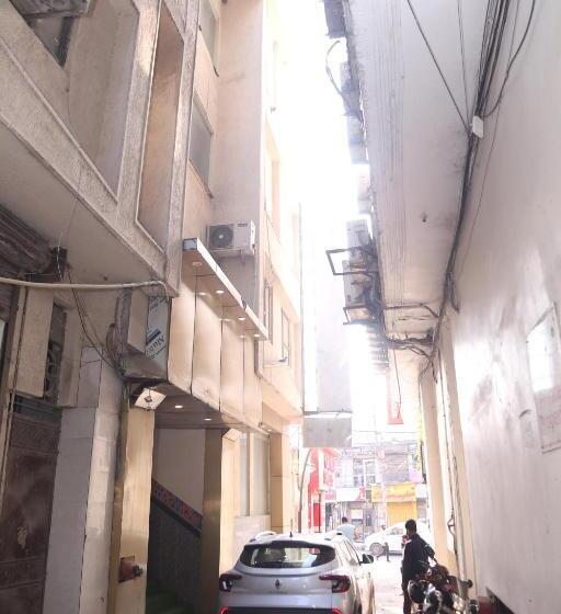 Fabhotel Aman Inn Near Igi Airport New Delhi