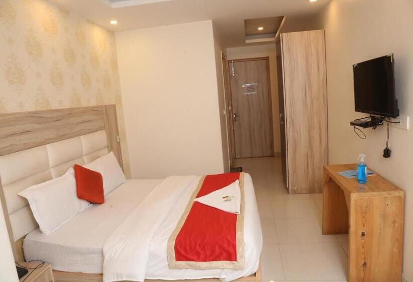 Fabhotel Aman Inn Near Igi Airport New Delhi