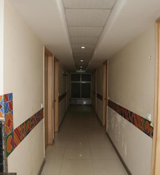 Fabhotel Aman Inn Near Igi Airport New Delhi