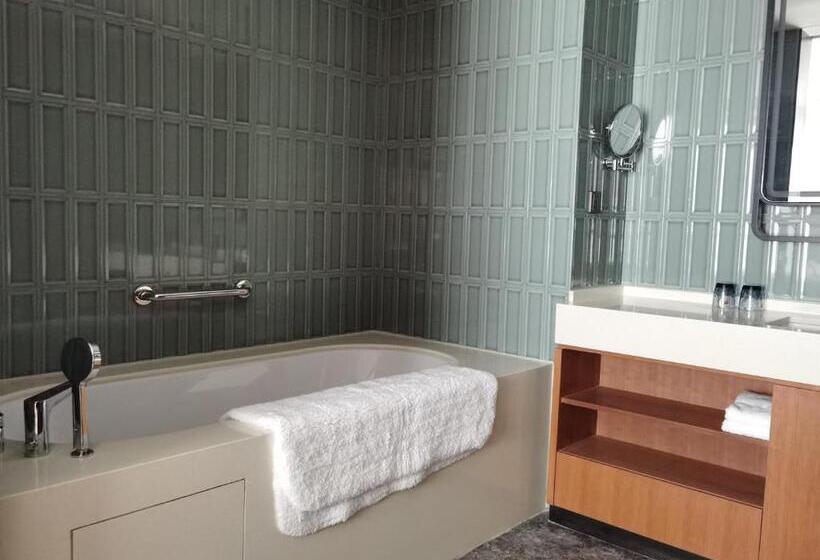 Отель Artyzen Habitat Qiantan Shanghai