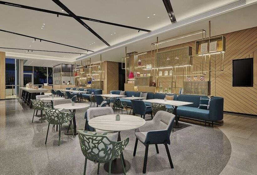 Отель Artyzen Habitat Qiantan Shanghai