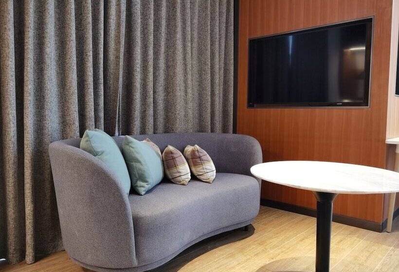 Отель Artyzen Habitat Qiantan Shanghai