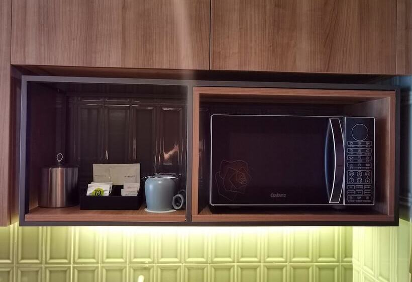 Отель Artyzen Habitat Qiantan Shanghai