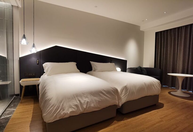 Отель Artyzen Habitat Qiantan Shanghai