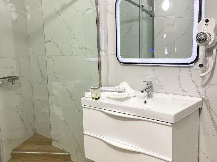 בית מלון כפרי Brooklyn Vlore