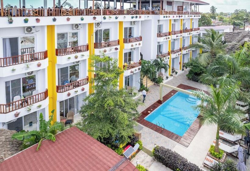 Canary Nungwi Hotel & Restaurant