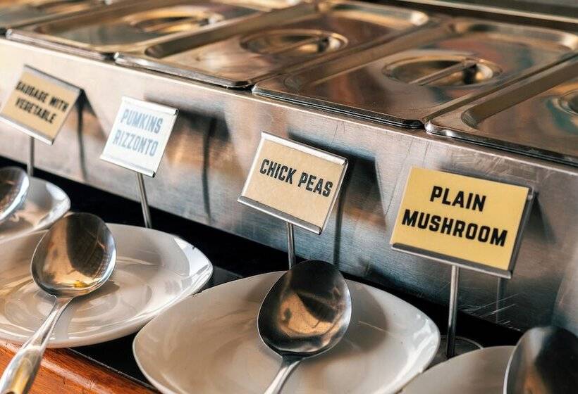 Canary Nungwi Hotel & Restaurant