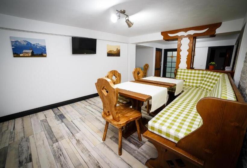 Отель Colț De Austria