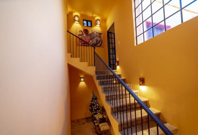 فندق La Casona Chapala