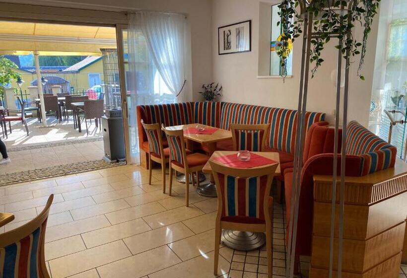 בית מלון כפרי Landcafe Auszeit