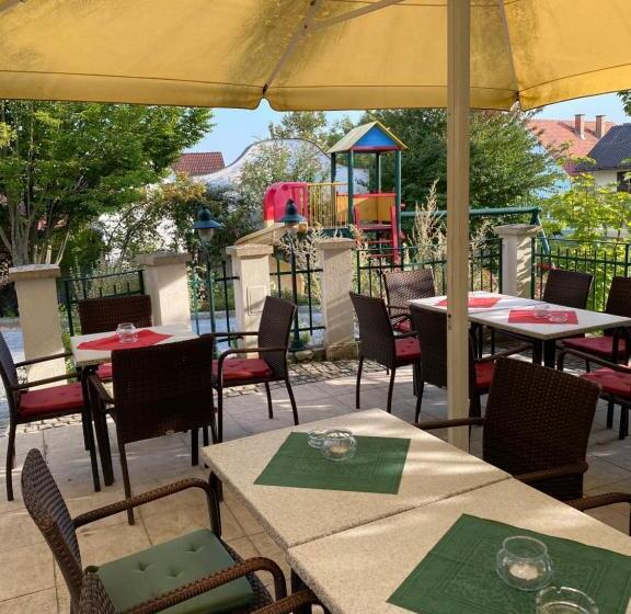 בית מלון כפרי Landcafe Auszeit