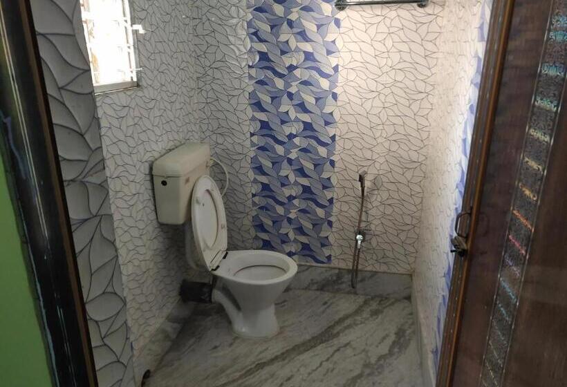 هتل Radha Rani Lodge