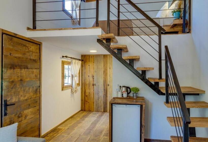 בית מלון כפרי Suess Alaçatı