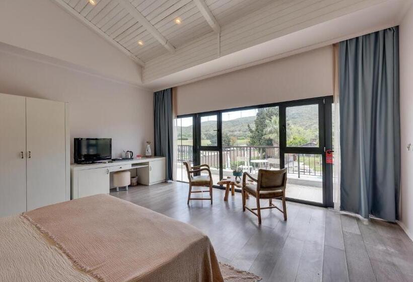 בית מלון כפרי Suess Alaçatı