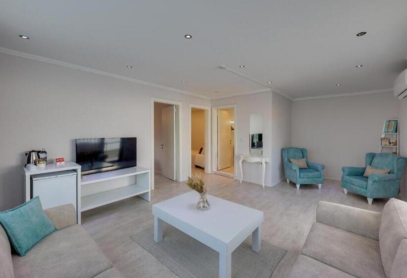 בית מלון כפרי Suess Alaçatı