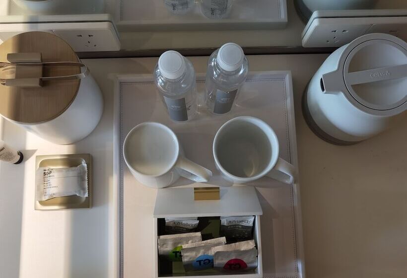 Отель The Shàng By Artyzen Qiantan Shanghai