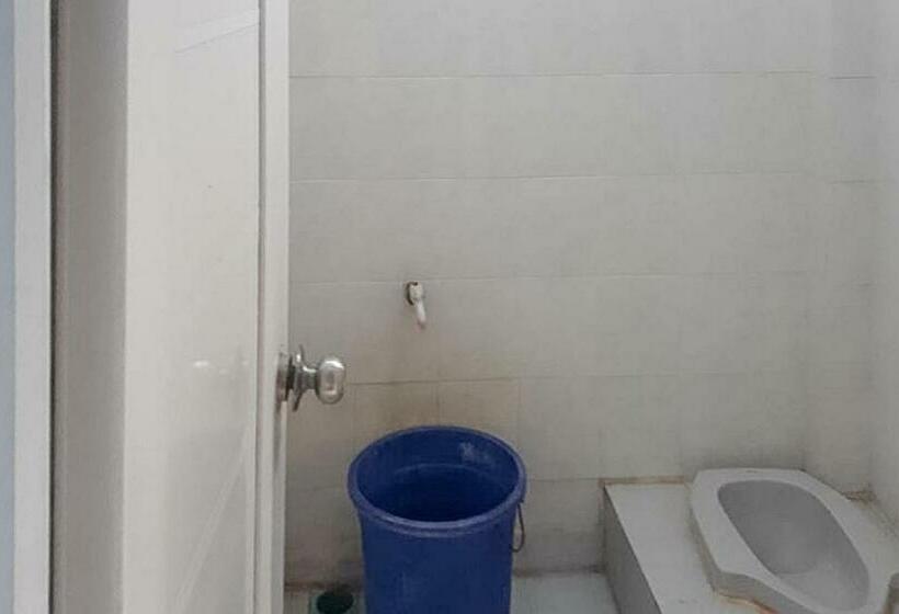 هتل Villa V Stay Pulau Pramuka