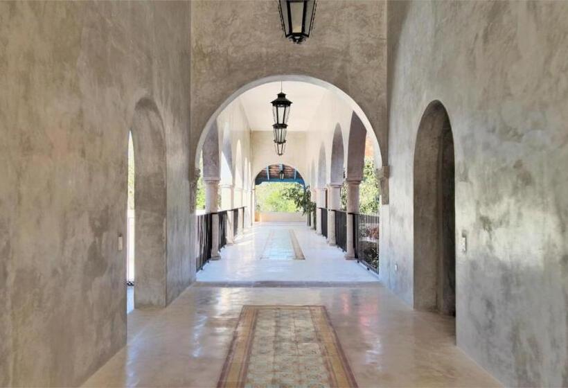 هتل Wakax Hacienda  Cenote & Boutique