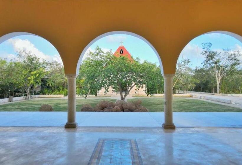 هتل Wakax Hacienda  Cenote & Boutique