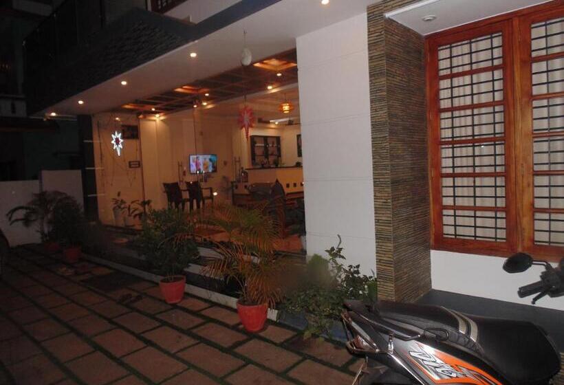 בית מלון כפרי White House Residency