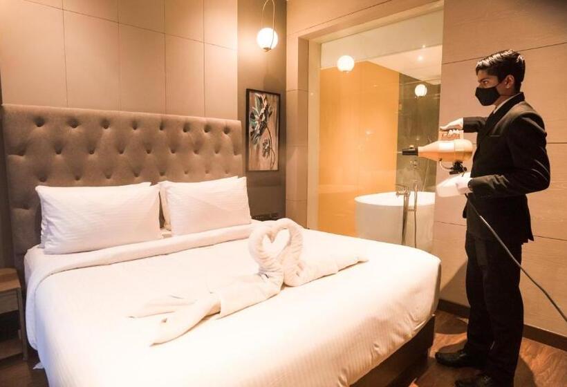 Отель Wyndham Chandigarh Mohali