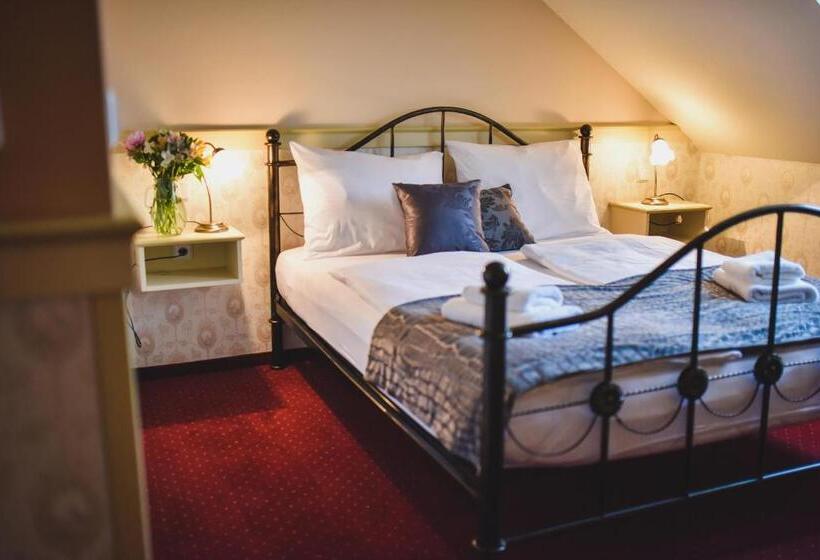 فندق Zámek Kamenný Dvůr