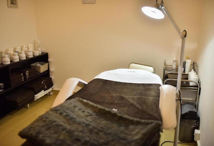 فندق Zámek Kamenný Dvůr