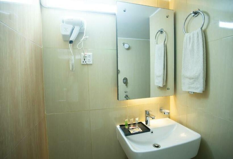 Jatra Hotel Grand Royal