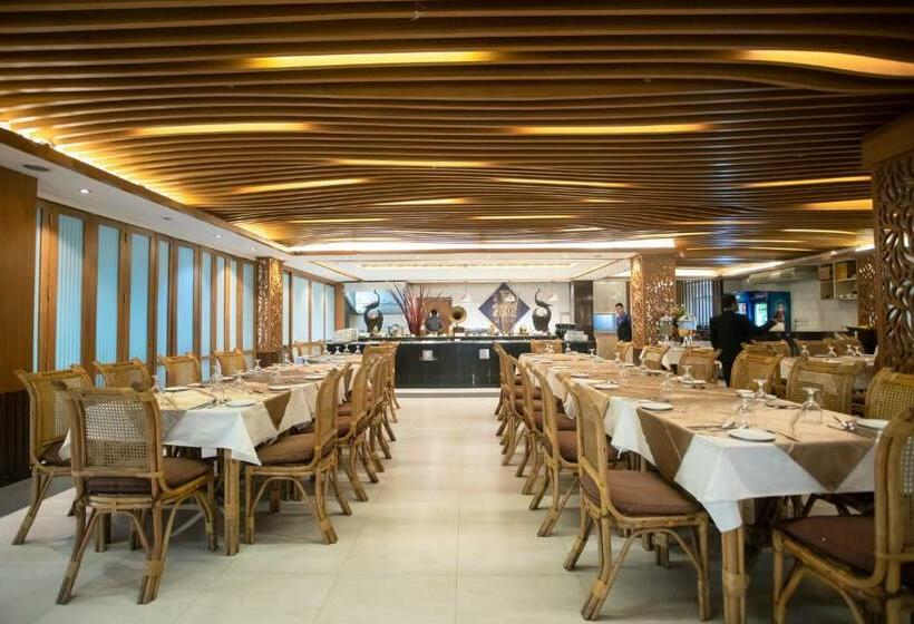 Jatra Hotel Grand Royal