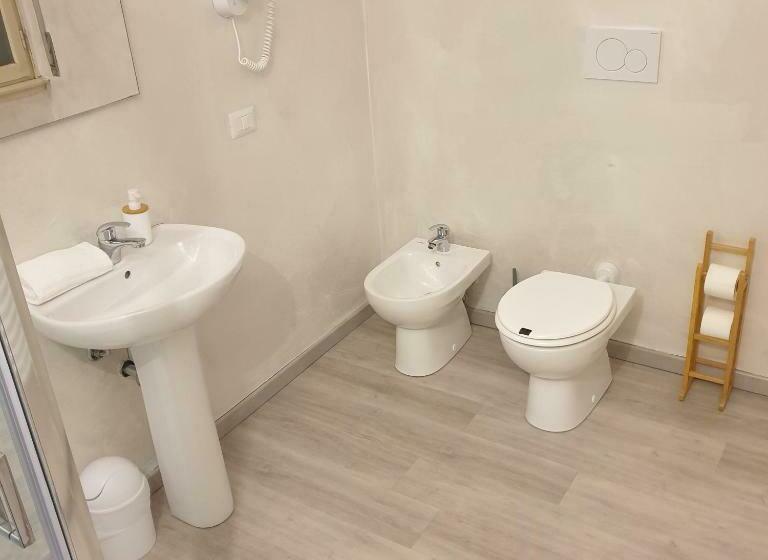 پانسیون Bergamo City Self Check In