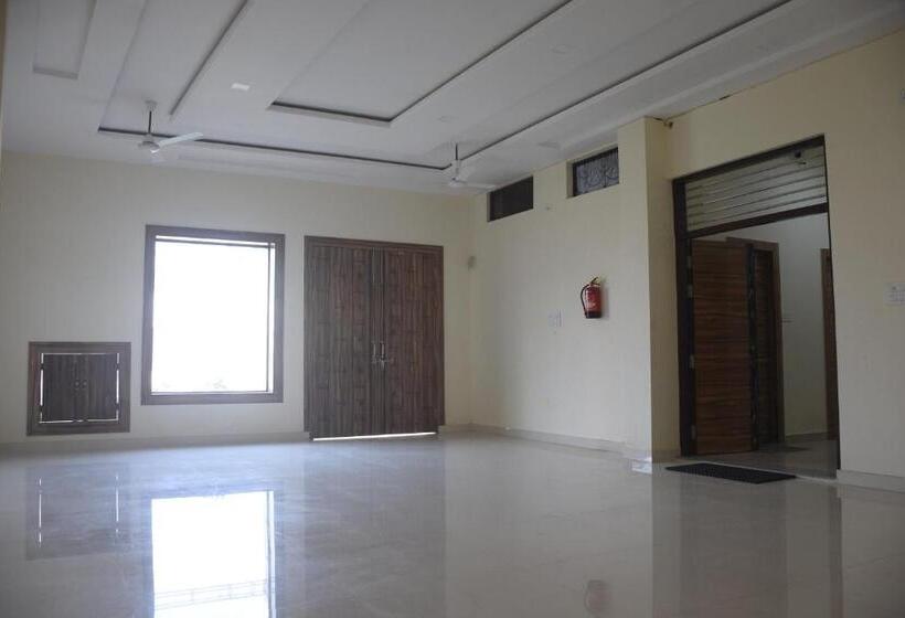 펜션 Guru Kripa Garden