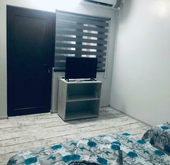 פנסיון Klara House