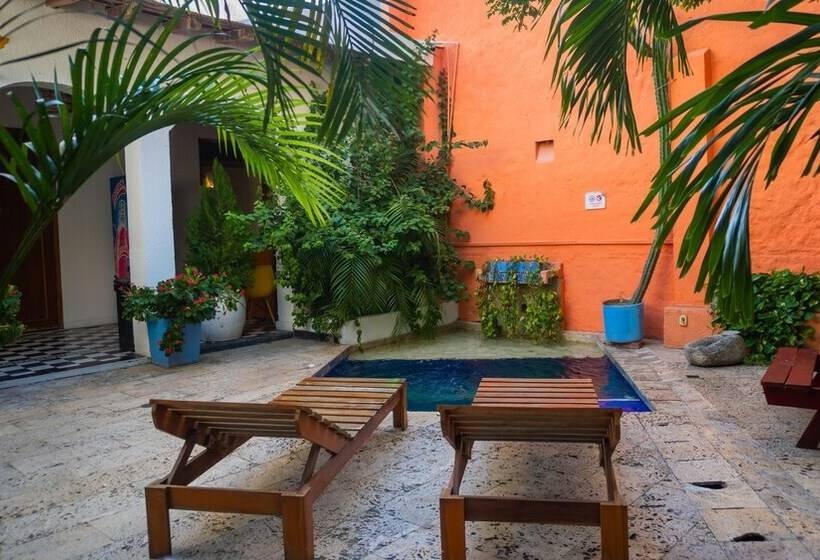 פנסיון La Puerta Azul