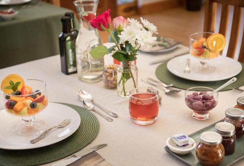 펜션 Mirihof Retreat And Olive Estate