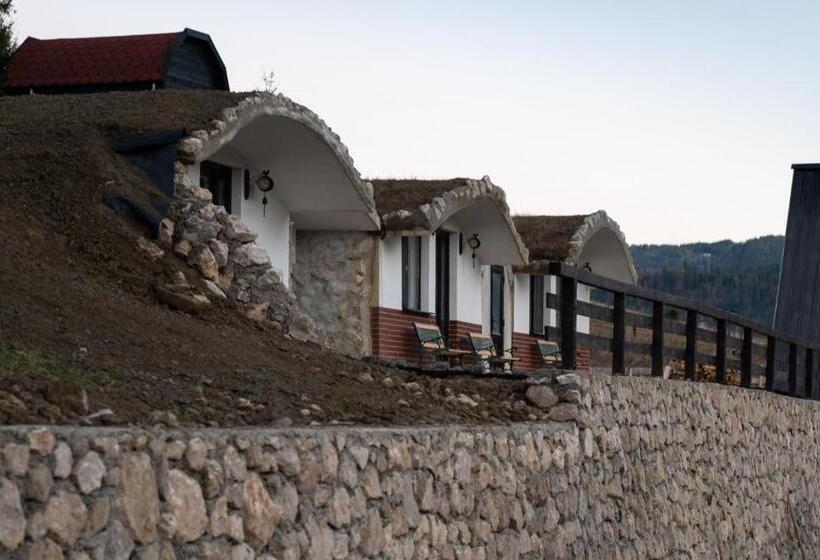 پانسیون Resort Valea Tătarilor