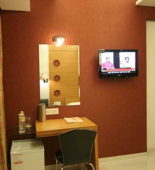 Pride Biznotel Alkapuri Near Vadodara Airport