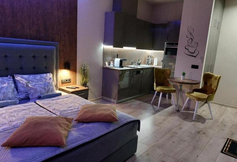 Silver Dawn Apartments