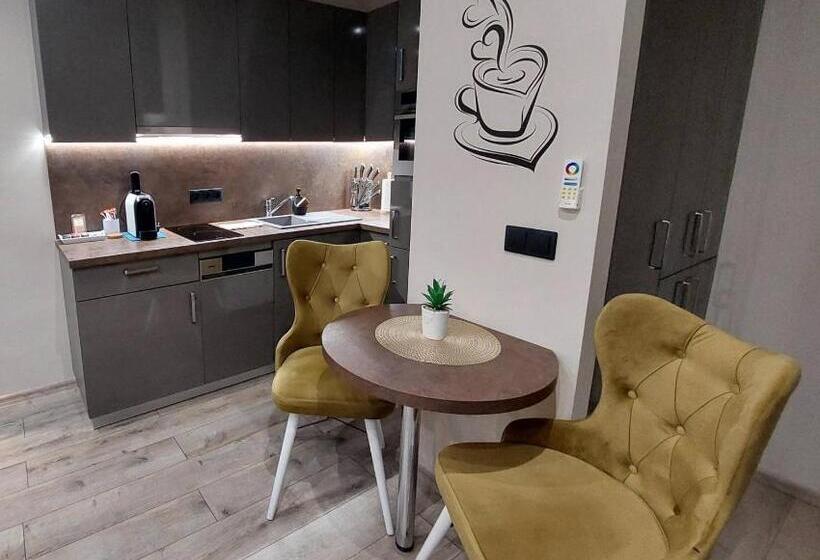 Silver Dawn Apartments