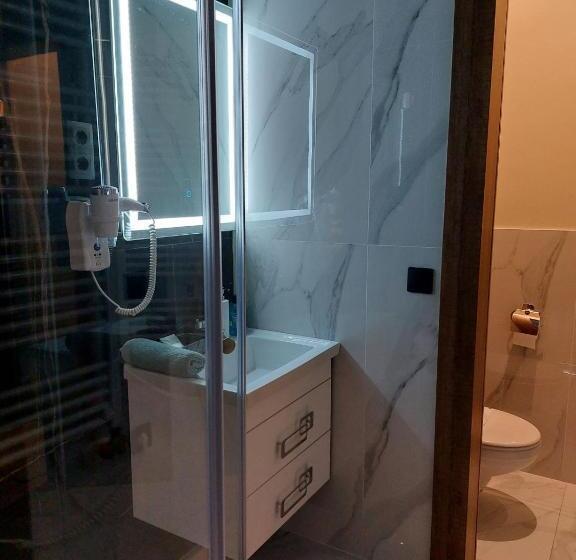 Silver Dawn Apartments