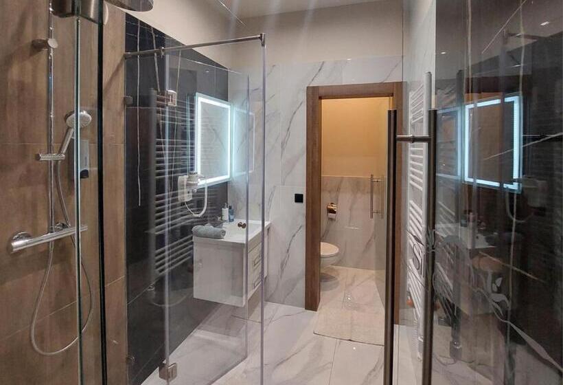 Silver Dawn Apartments