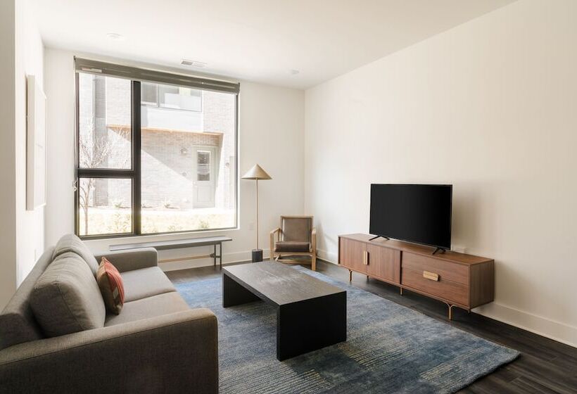 The Grove By Avantstay