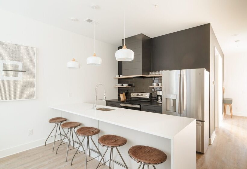 The Grove By Avantstay