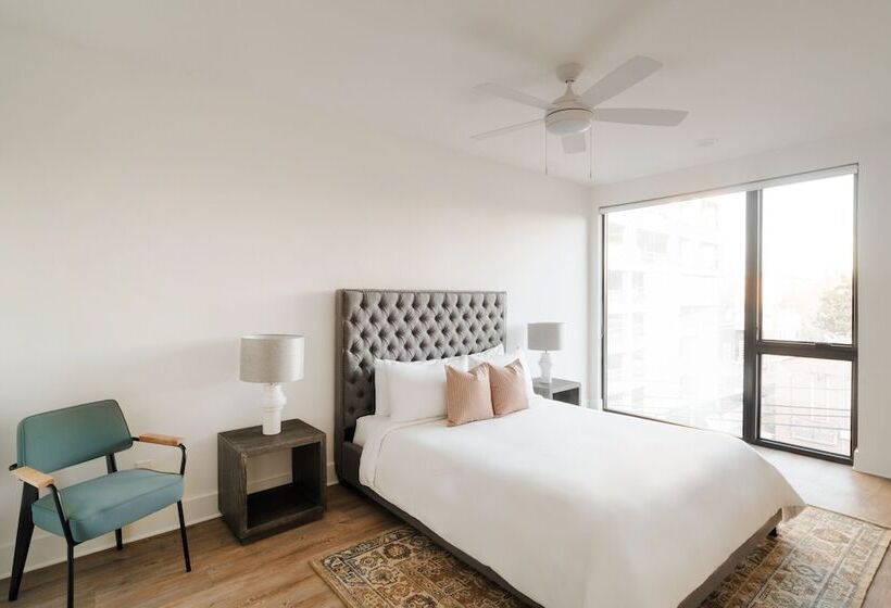 The Grove By Avantstay