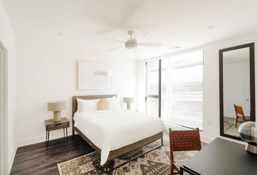 The Grove By Avantstay