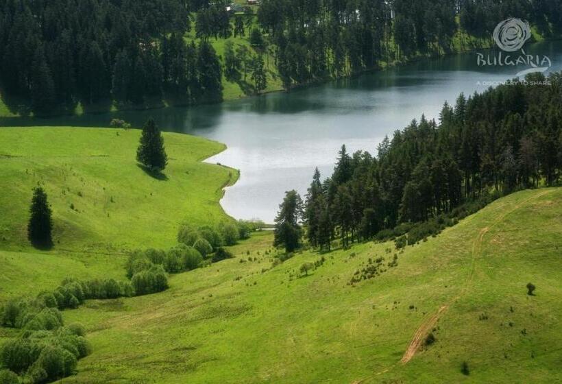 Stand Art апартамент , смолянски езера